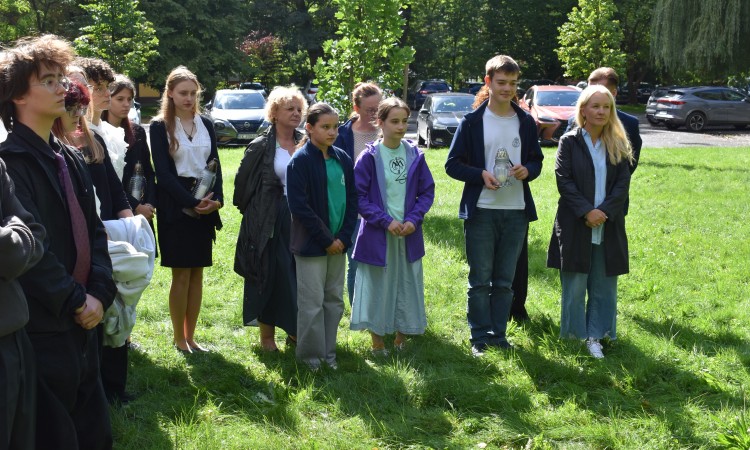 „Niezniszczalny wieniec – Pamięci Ofiar zbrodni Katyńskiej”