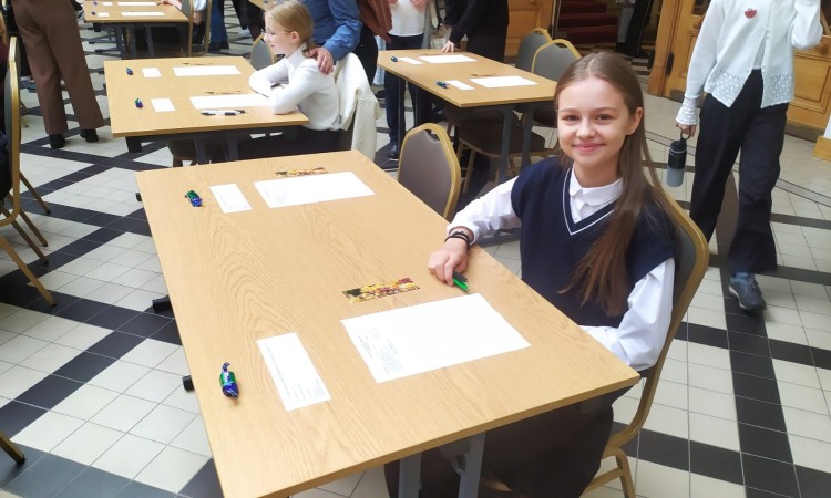 XIII Ogólnopolskie Dyktando Niepodległościowe „Po polsku o historii”